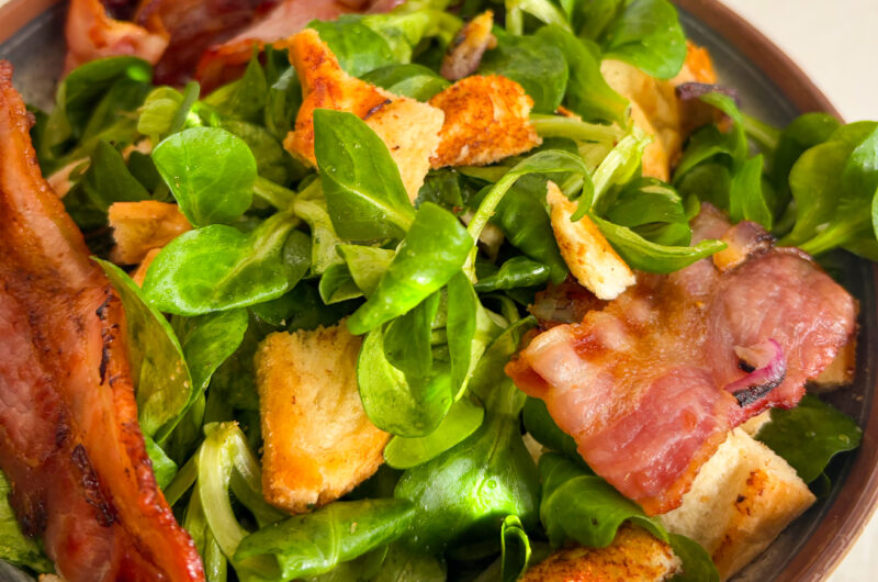 Feldsalat mit Speck und Croutons – Einfach & Lecker