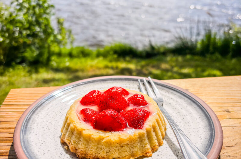 Mürbeteig-Törtchen mit Erdbeeren – der perfekte Tortenboden für den Sommer